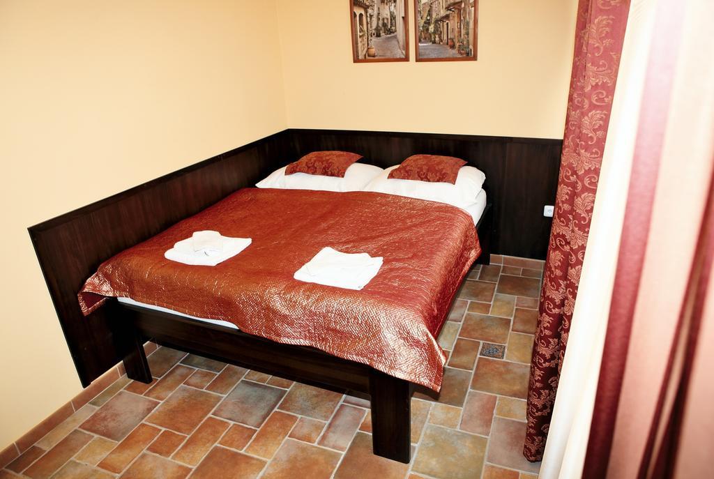 Hotel Pelikán Třeboň Camera foto